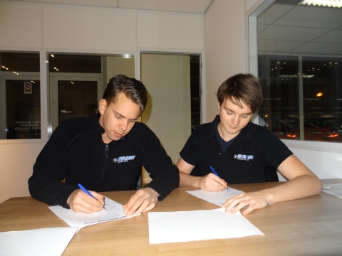 Paul Sieljes tekent voor SRT