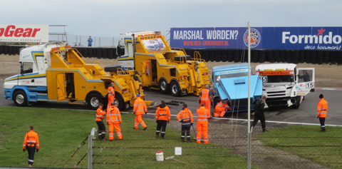 480 truckcrash 2226