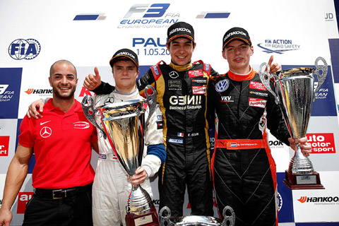 Max Verstappen ook in de straten van Pau naar het podium