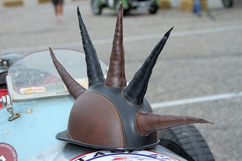 2014 VR Aparte Helm