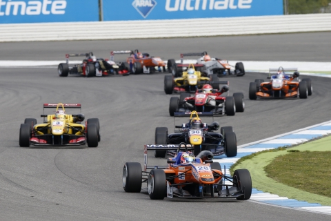 Persbericht - DTM 2015-pre4-F3-ThomasSuer-4-PB-1100