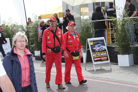 Ferrari fans 2