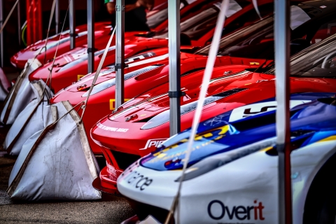 150906 SportsClub Ferraris paddock