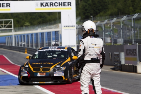 pitstop-gt4