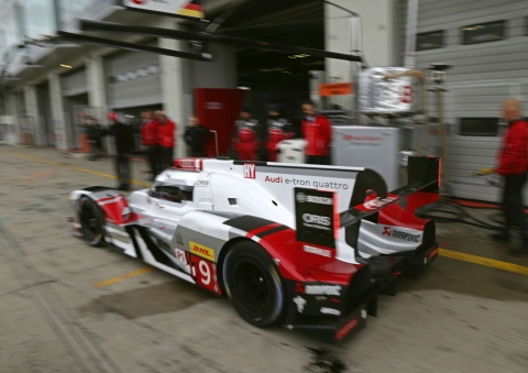 150826 WEC Audi Test accelerating