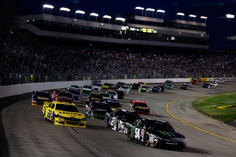 Regerend Xfinity kampioen Chase Elliott behaalt eerste seizoensoverwinning op Richmond.