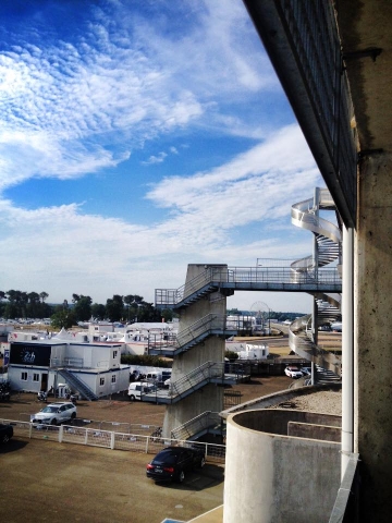 lemans-paddockgebouw