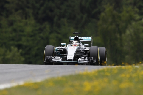 F1AUT2015 JKI1730605