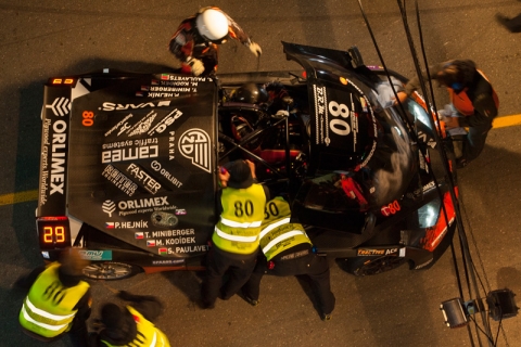 Pit Stop 12H EPILOG BRNO 800pix