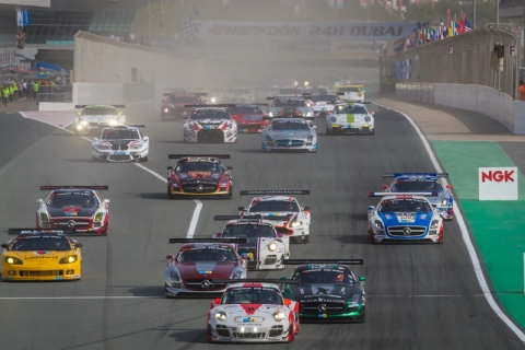 Start Hankook 24H DUBAI 2015 800pix