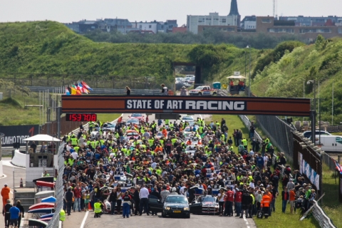 Startgrid 12H ZANDVOORT 2014 800pix