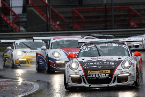 Close-racing-action