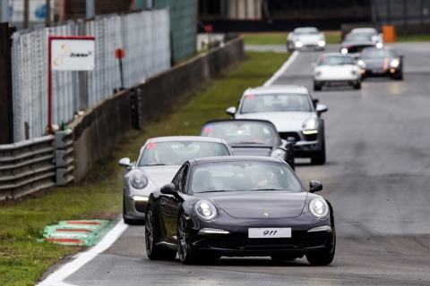 Porsche-Clients-on-track