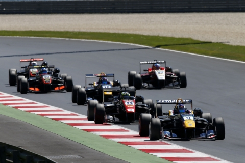 Persbericht - Zandvoort Masters Weekend 2016-pre2-2-Suer-F3
