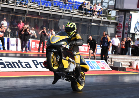 wheelie3