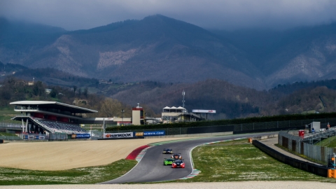 Impression Hankook 12H ITALY MUGELLO 2016 800pix