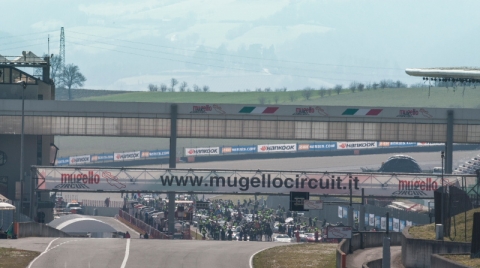 Start grid Hankook 12H ITALY-MUGELLO 2015 800pix