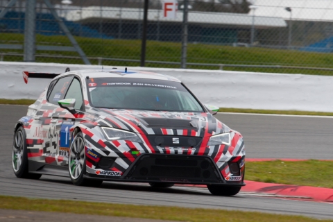 No1 Memac Ogilvy Duel Racing 800pix