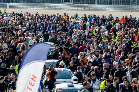 Start grid Hankook 24H SILVERSTONE 2016 800pix