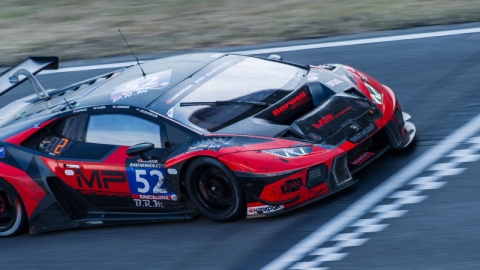 P2 no52 Barwell Motorsport 800pix
