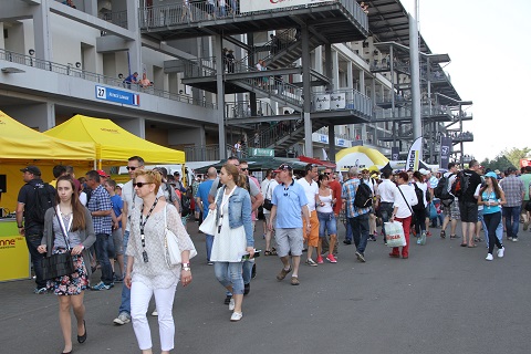 2016 Tribunes