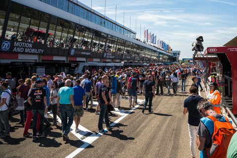 DTM Autosport BvdW-52
