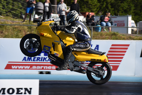 wheelie.01