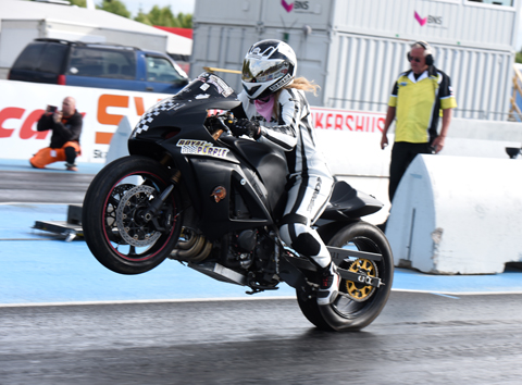 wheelie.10