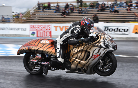 wheelie.20