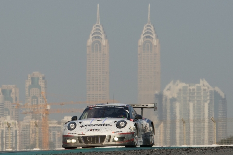 Herberth-Porsche wint Hankook 24H DUBAI, Yelmer Buurman met snelste raceronde beste Nederlander