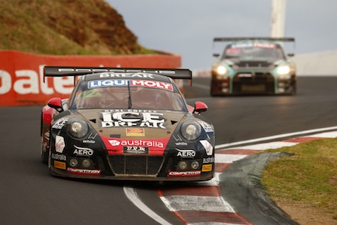 170205 Bathurst Race 12 Porsche