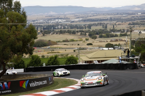 170205 Bathurst Race 19 Actie