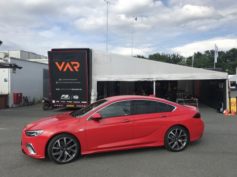 Autos Insignia VAR