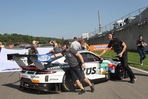 2018 Team Kus Bernhard Porsche Grid