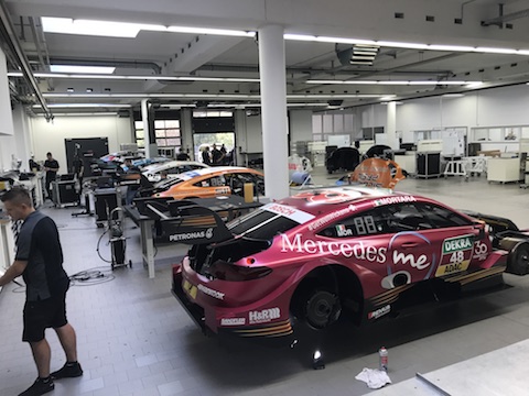 181017 DTM Groeten Mercedes werkplaats