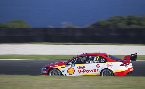  McLaughlin verslaat Whincup in boeiend duel op Phillip Island in R9