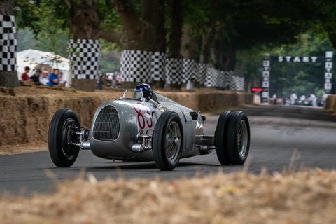 Goodwood FoS Autosport BvdW-26