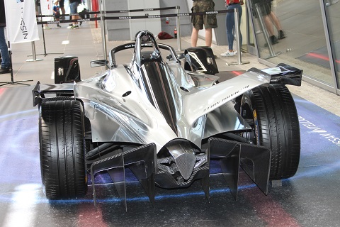 2019 Nissan 1 2