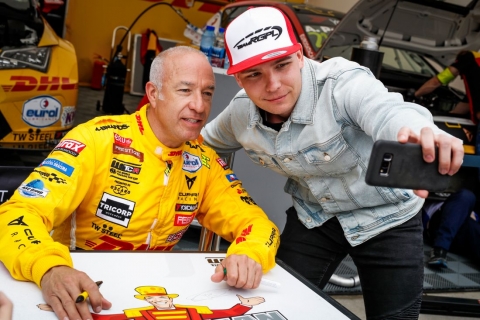 coronel-selfie