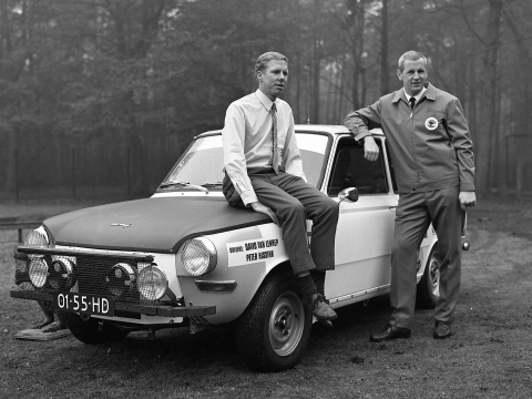 David-van-Lennep-links-en-Peter-Hissink-met-de-rally-DAF-1968-