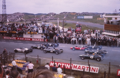1965 GP Start veld is op weg HB