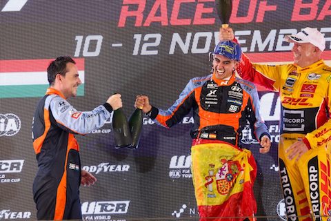 221112 WTCR Podium R1