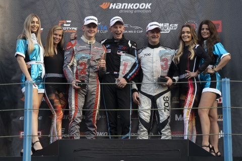 Podium GT-1