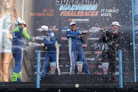 Podium Sport-2