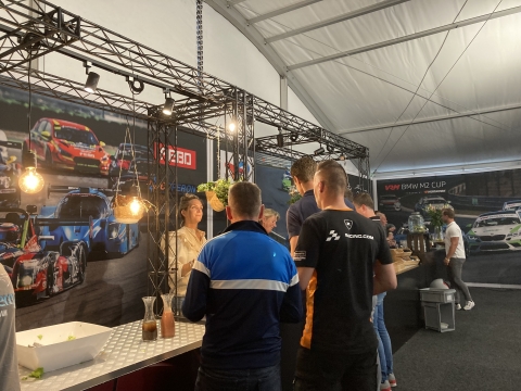 v-max-tent