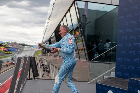 Senten-Images RBR22-1742-2