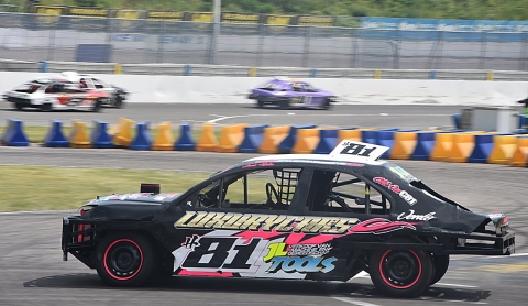 02-2litr Saloon Stockcar Enigste dame Jamie Klerken 81