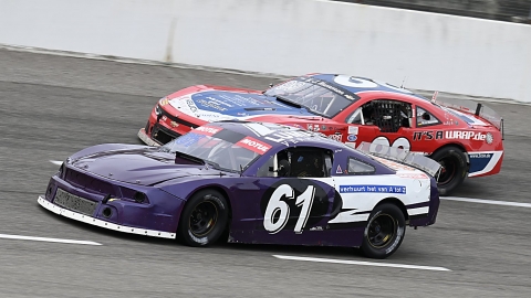 Bo Pepels haar debuut in de V8 Oval Series met nummer 61