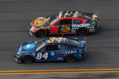 #84: Jimmie Johnson, Legacy Motor Club, Carvana Chevrolet Camaro, #19: Martin Truex Jr., Joe Gibbs Racing, Bass Pro Shops Toyota Camry