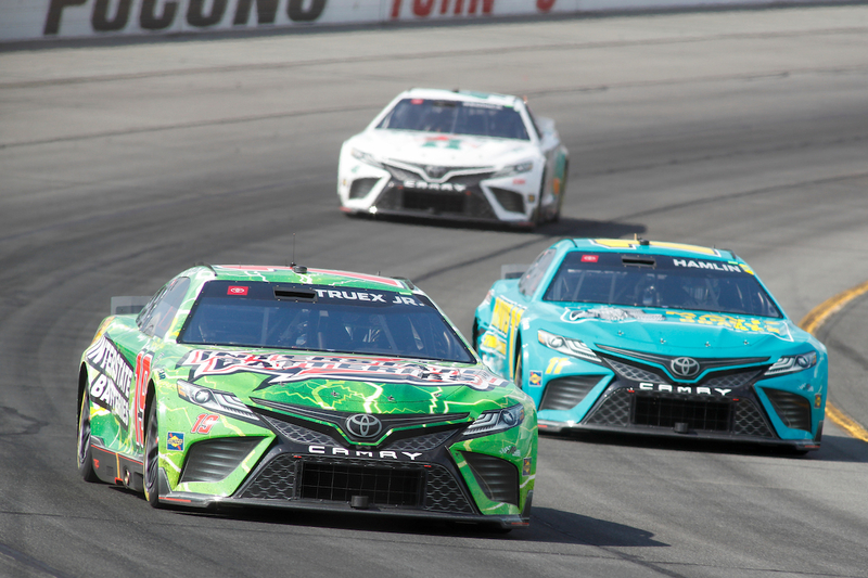 #19: Martin Truex Jr, Joe Gibbs Racing, Interstate Batteries Toyota Camry, #11: Denny Hamlin, Joe Gibbs Racing, Mavis Tires & Brakes Toyota Camry